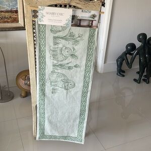 Shabby Chic Green/White Easter Bunnies &!Flowers Table Runner